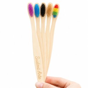 Cepillo dental bambú